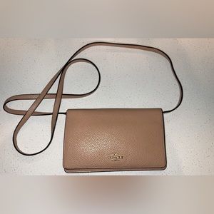 Small coach crossbody.